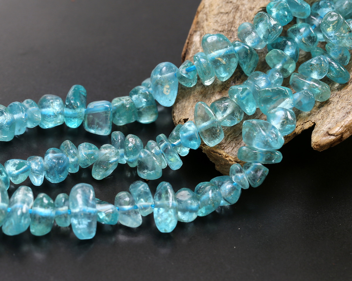 Apatite (A) Chips 2-5x5-12mm