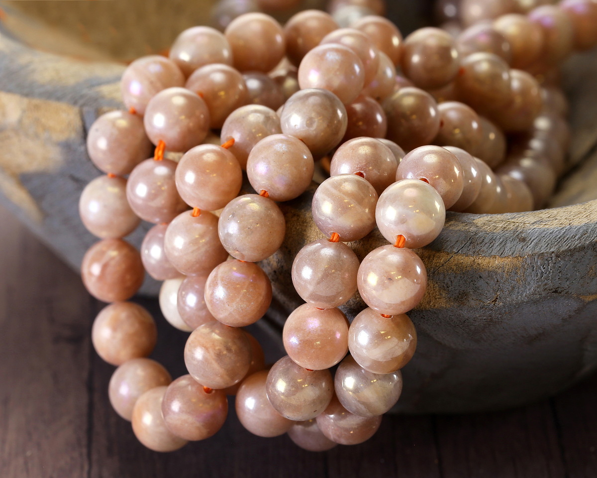 Peach Moonstone w/ AB Luster Round 8mm
