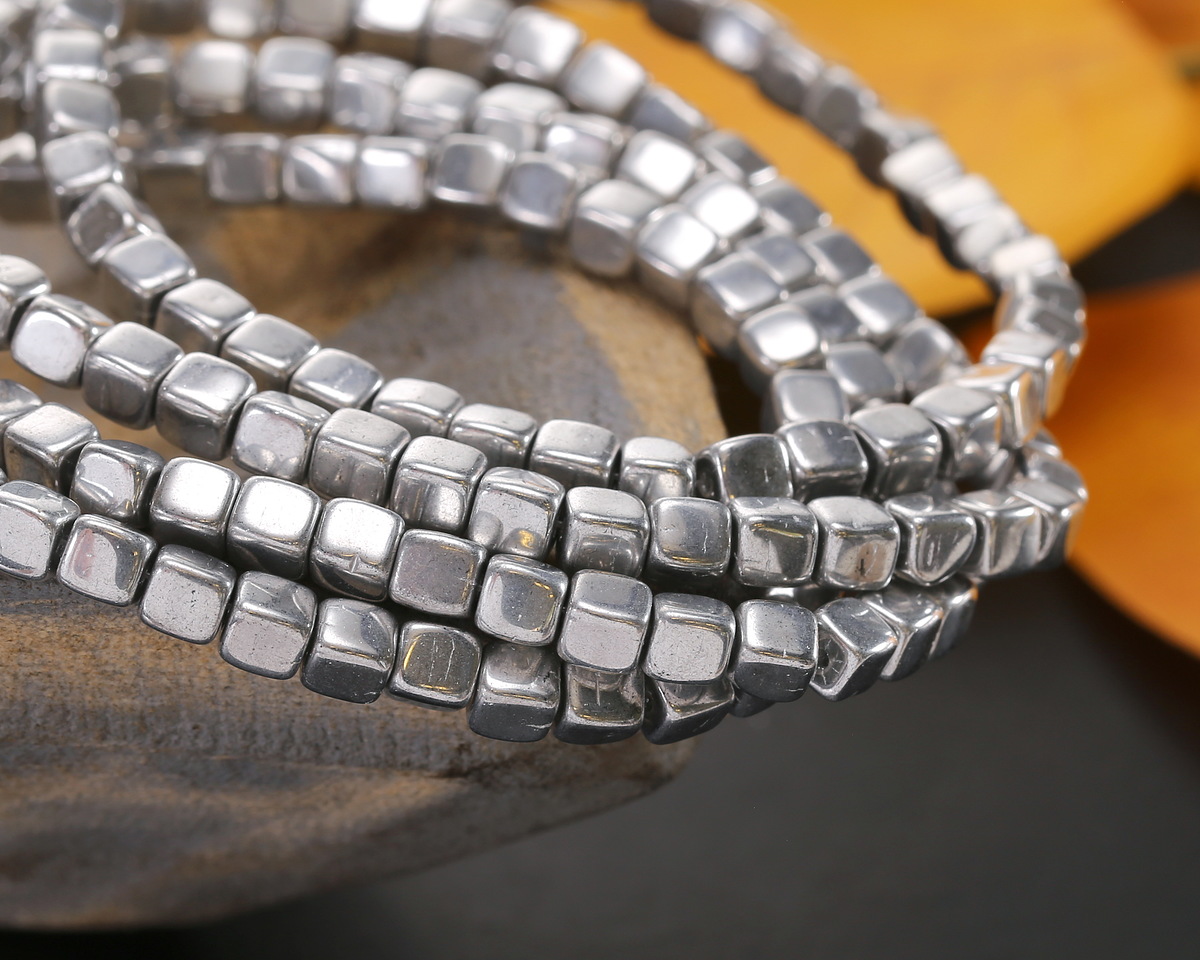 Czech Glass Antique Sliver Cube 4mm