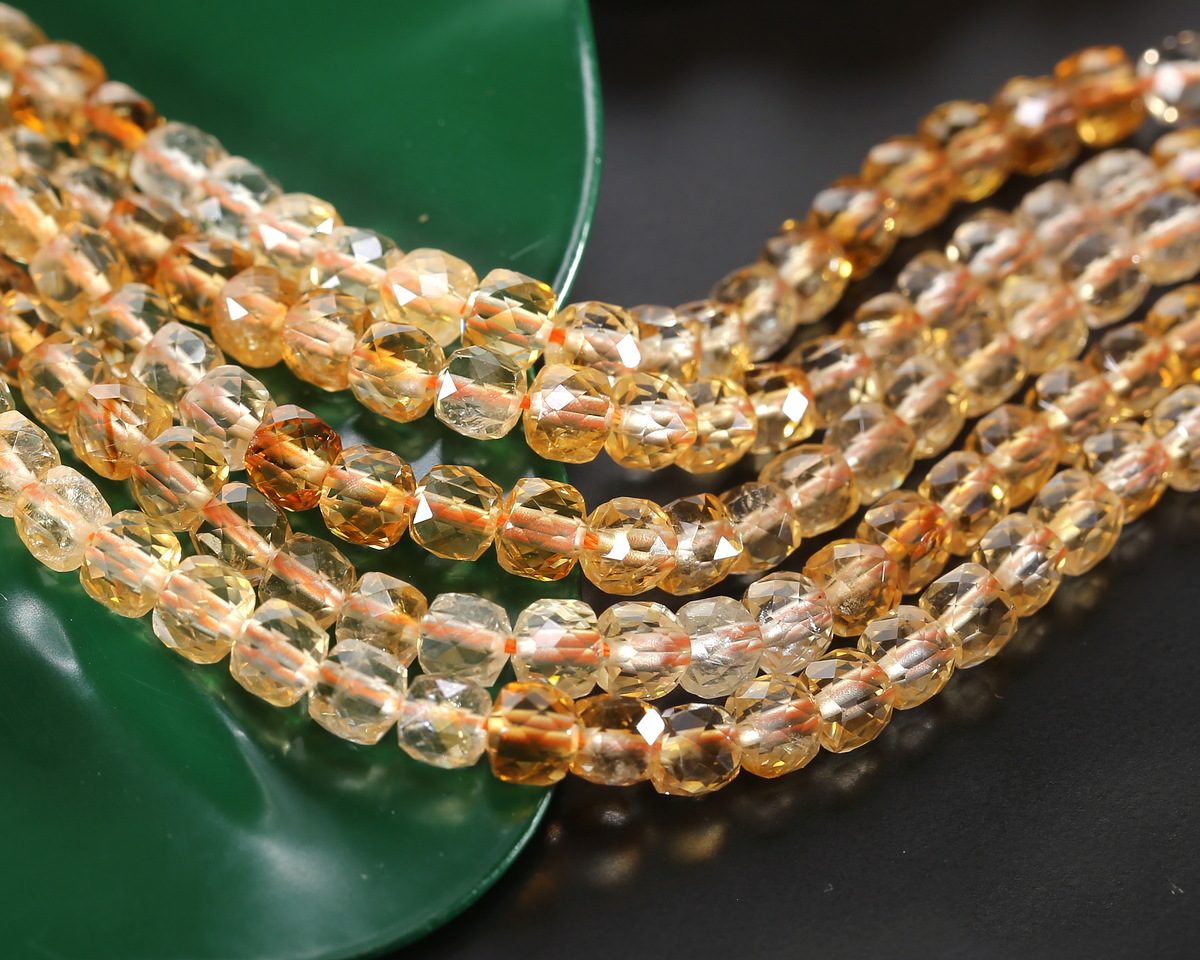 Citrine (AA) Ombré Microfaceted Cube 4mm