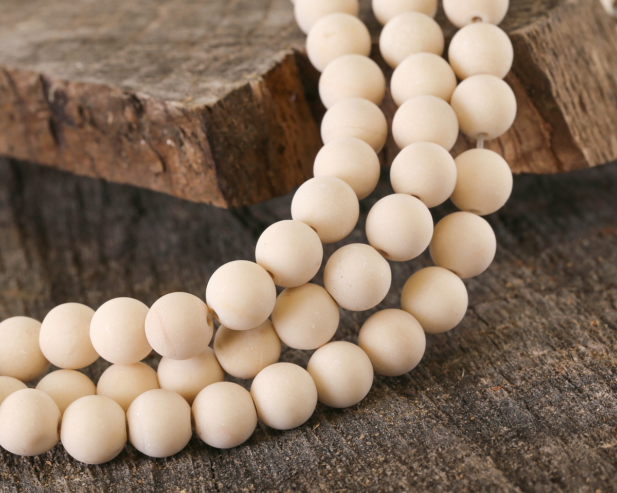 River Stone (Matte) Round 8mm
