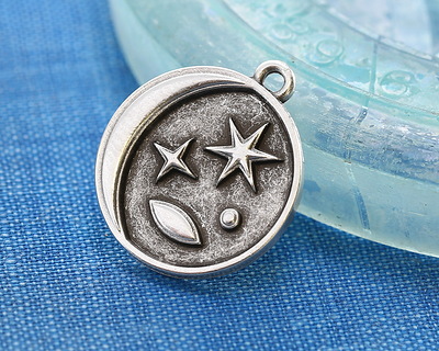 Antique Silver (plated) Crescent Moon Celestial Scene Coin Focal 18x20mm