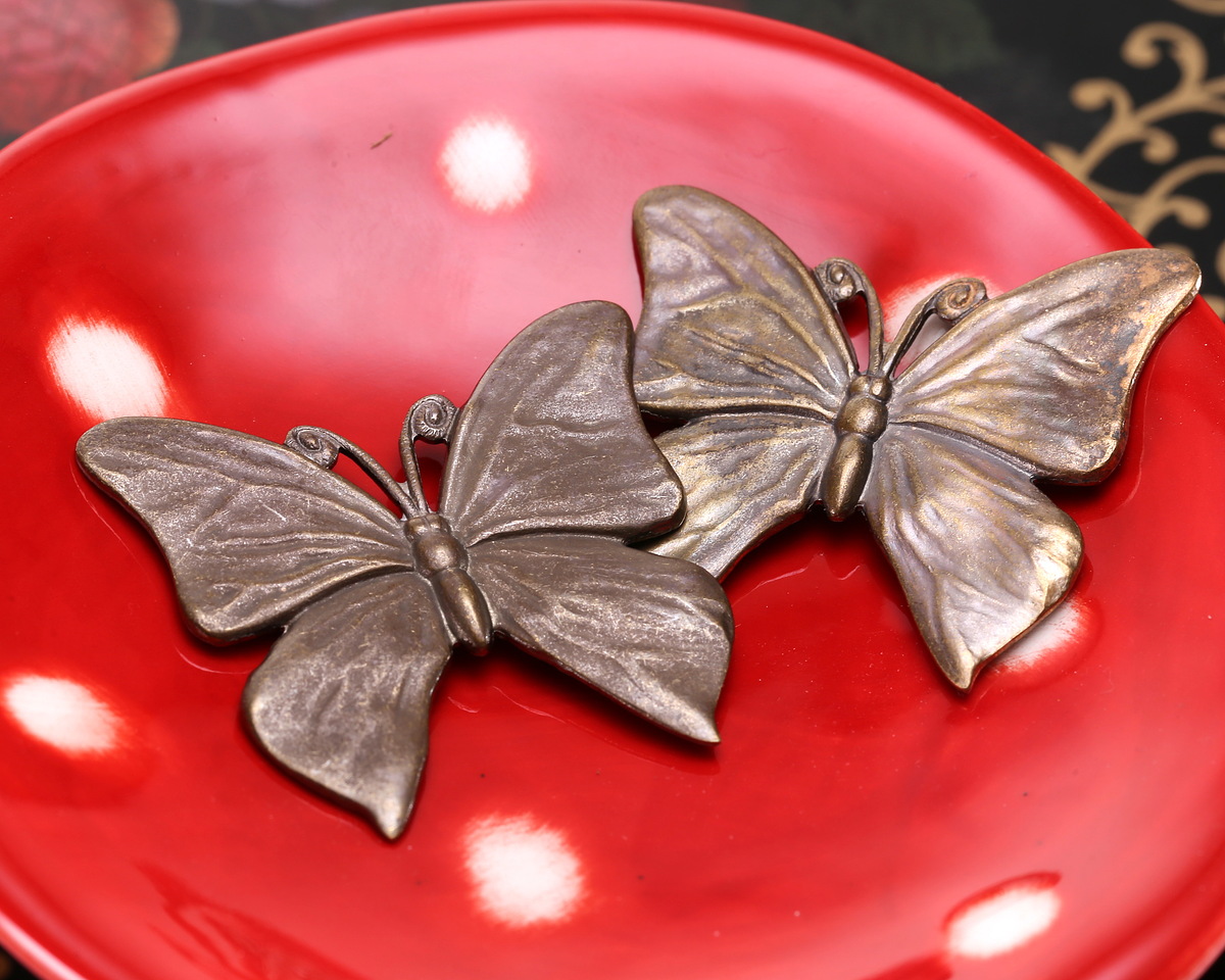 Vintaj Natural Brass Meadow Butterfly 41x38mm
