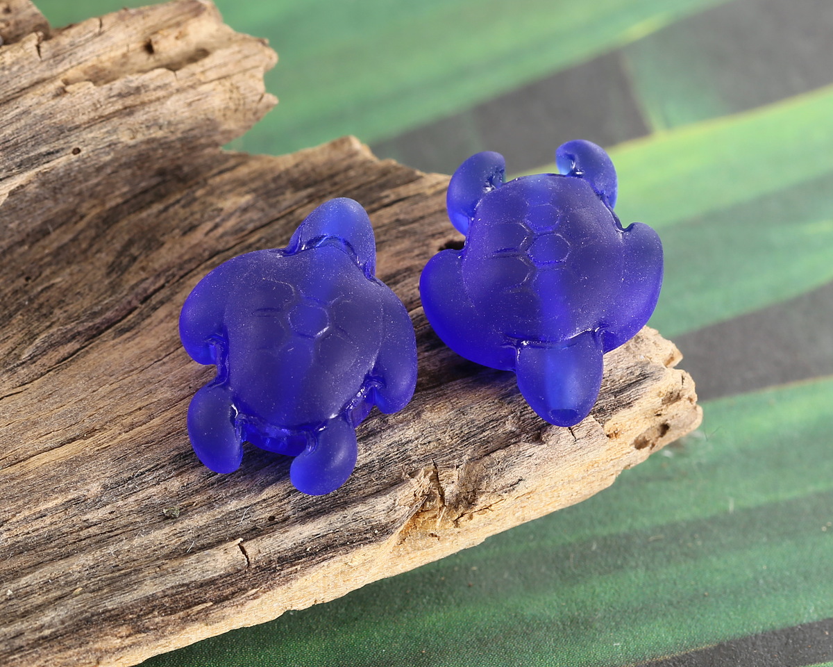 Royal Blue Beach-Style Glass Small Sea Turtle 20x15mm