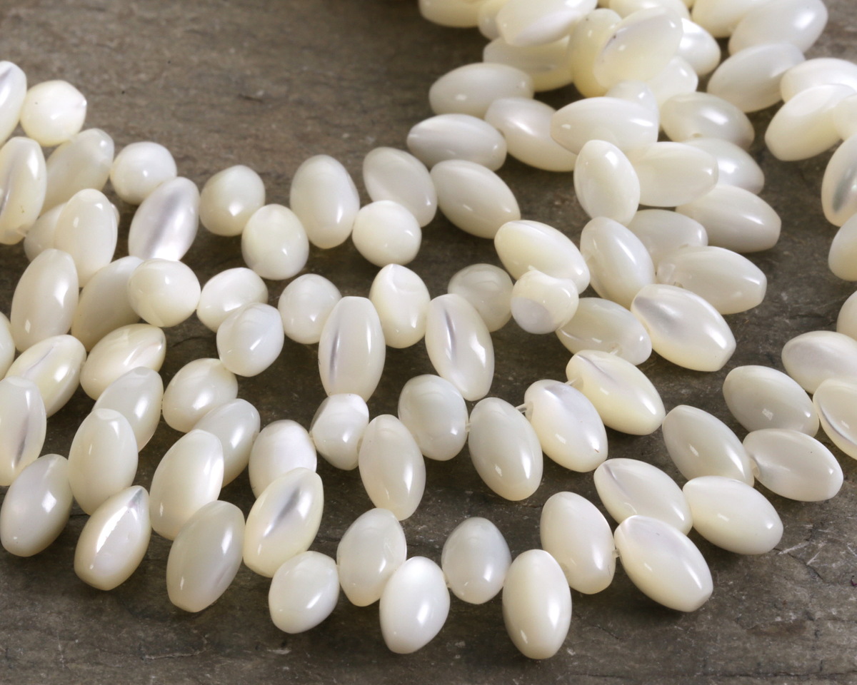 White Shell Rice Drop 5x8mm