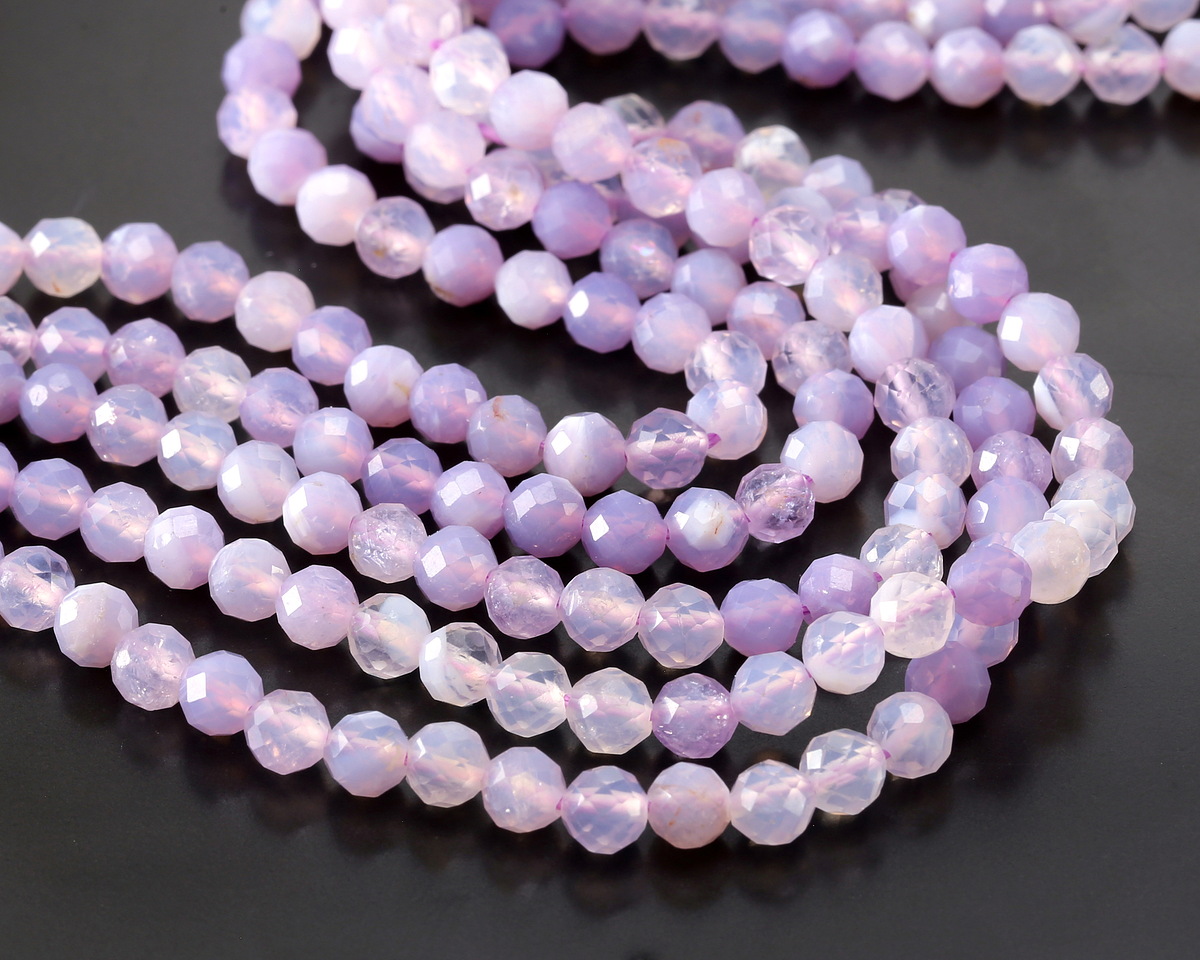 Lavender Moon Quartz (AA) Microfaceted Round 5mm