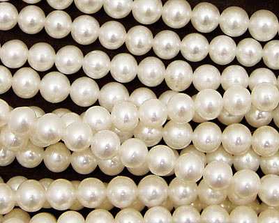 Pearly White Semi-Round 4.5-5mm