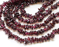 Rhodolite Garnet (AA) Chips 2-4x4-10mm