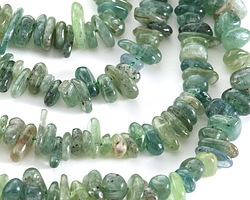 Green Kyanite Chips 2-5x5-12mm