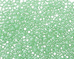 TOHO Ceylon Celery Round 8/0 Seed Bead