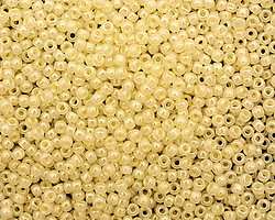 TOHO Ceylon Banana Cream Round 11/0 Seed Bead