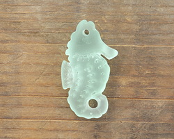 Seafoam Beach-Style Glass Sea Horse Pendant 17x29mm