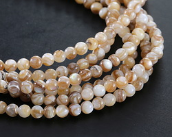 Natural Mussel Shell Mother of Pearl Round 4mm